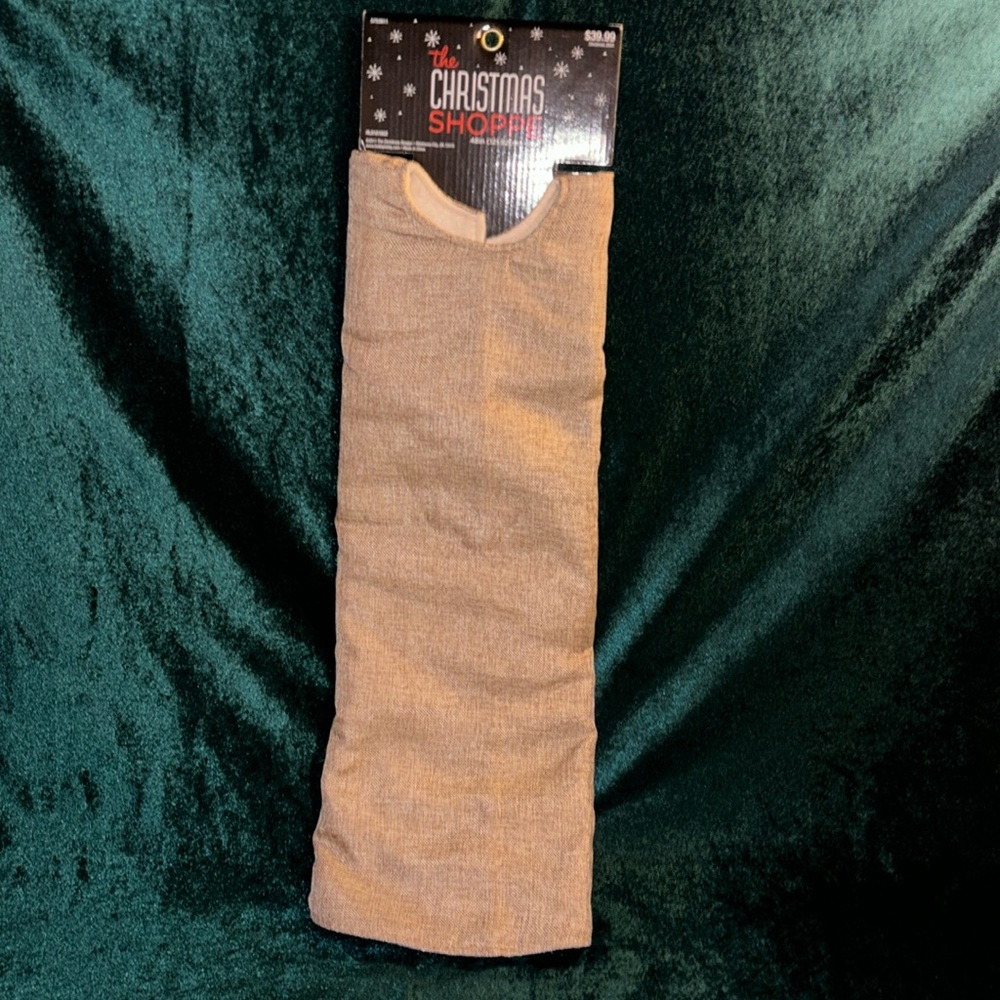 The Christmas Shoppe 48” Burlap Tree Skirt with Buttons NWT
